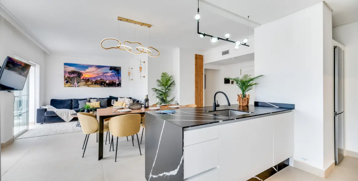 Short-term rent of middle floor apartment in Nueva Andalucía 8