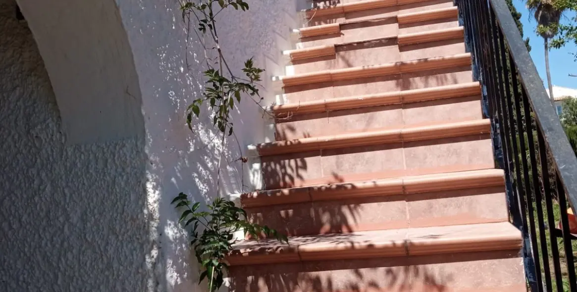 Долгосрочная аренда  отдельно стоящей виллы в Río Real 2