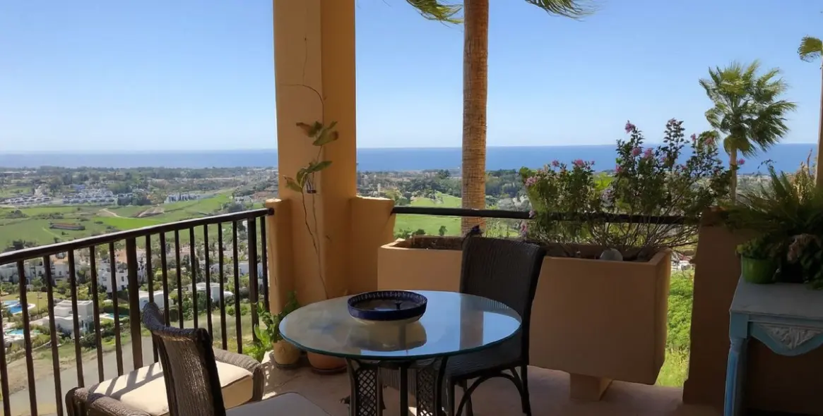 Long-term rent of middle floor apartment in Benahavís 1