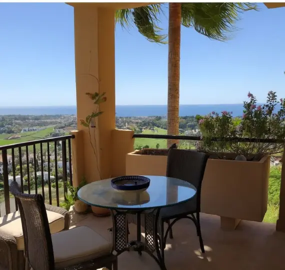 Long-term rent of middle floor apartment in Benahavís