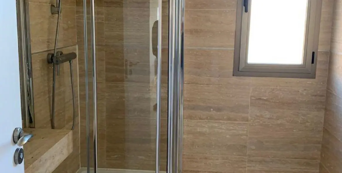 Long-term rent of middle floor apartment in Benahavís 18