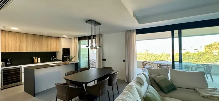 Long-term rent of middle floor apartment in Altos de los Monteros 1