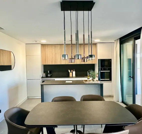 Long-term rent of middle floor apartment in Altos de los Monteros