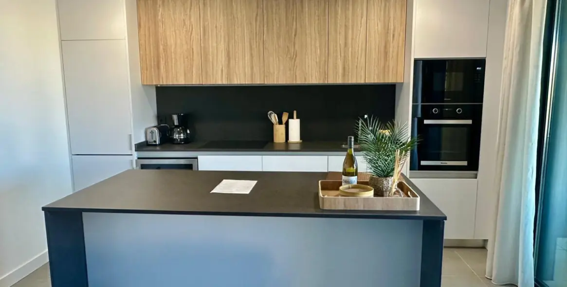 Long-term rent of middle floor apartment in Altos de los Monteros 7