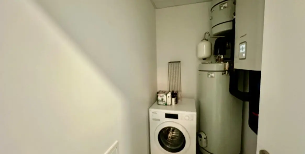 Long-term rent of middle floor apartment in Altos de los Monteros 20