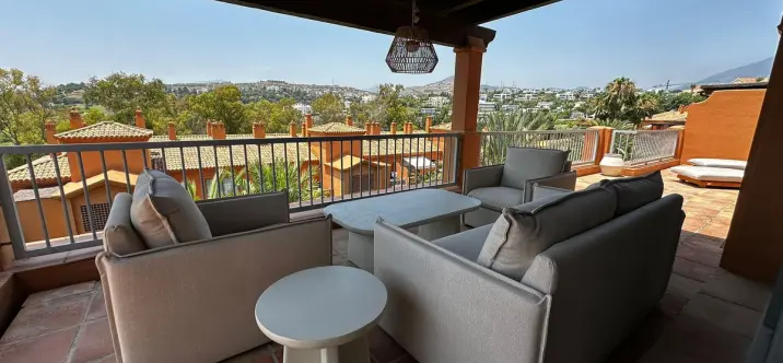 Long-term rent of penthouse in Atalaya 4