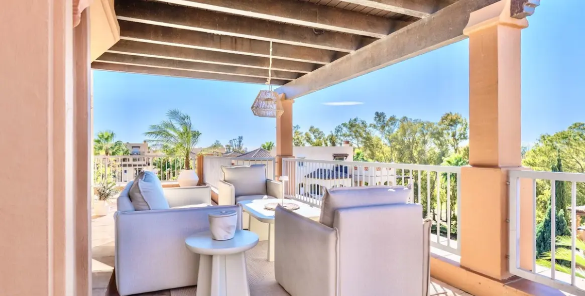 Long-term rent of penthouse in Atalaya 14