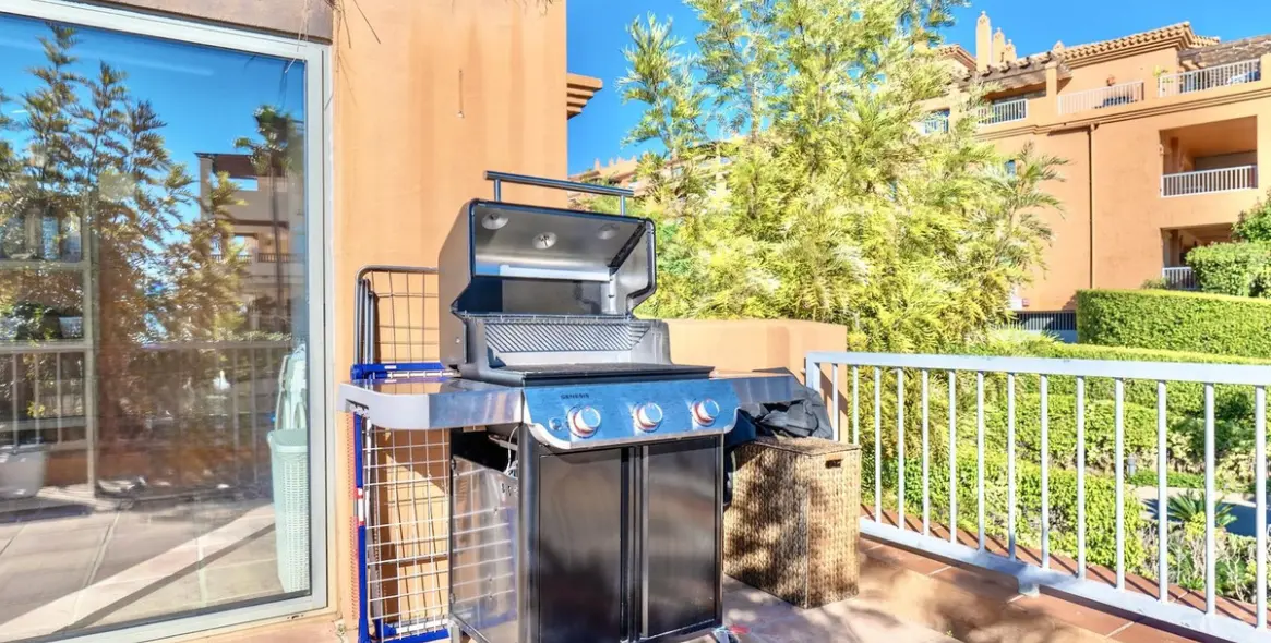 Long-term rent of penthouse in Atalaya 20