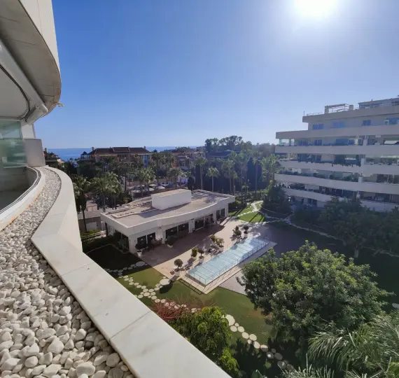 Long-term rent of middle floor apartment in Marbella