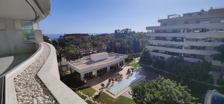 Long-term rent of middle floor apartment in Marbella 0