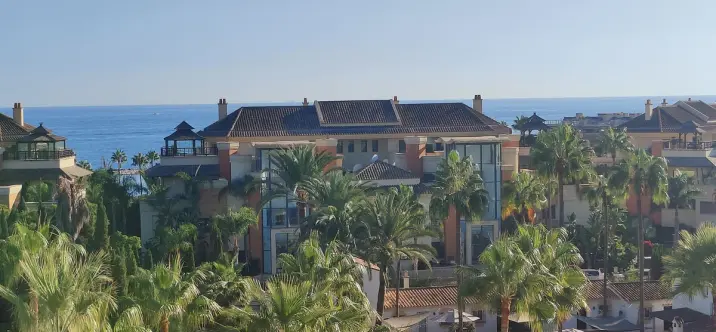 Long-term rent of middle floor apartment in Marbella 2