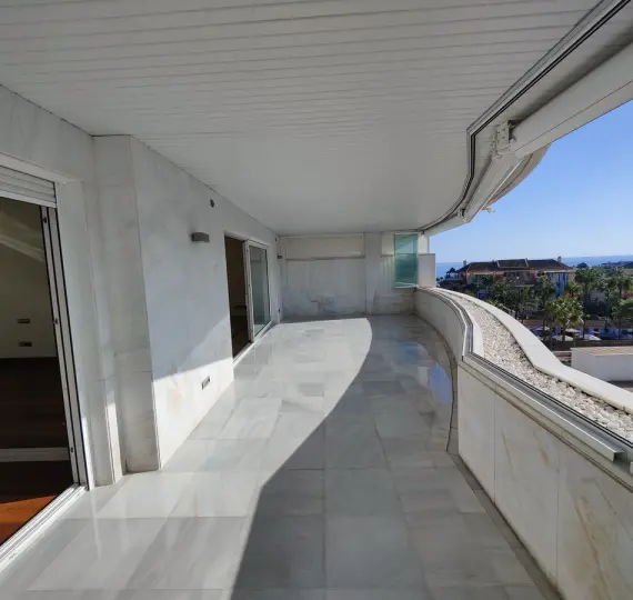 Long-term rent of middle floor apartment in Marbella