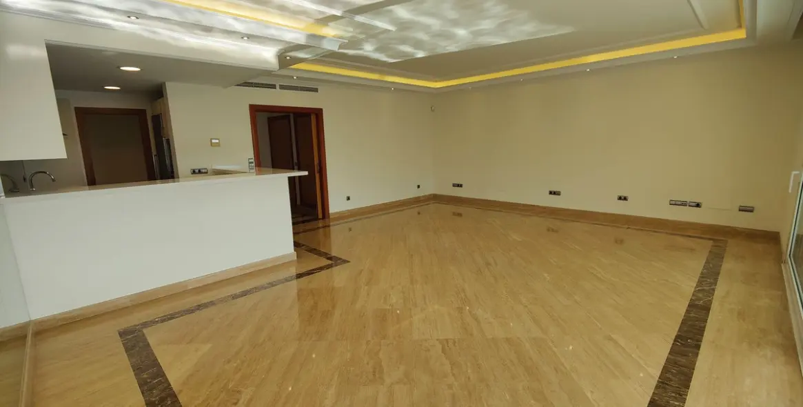 Long-term rent of middle floor apartment in Marbella 10