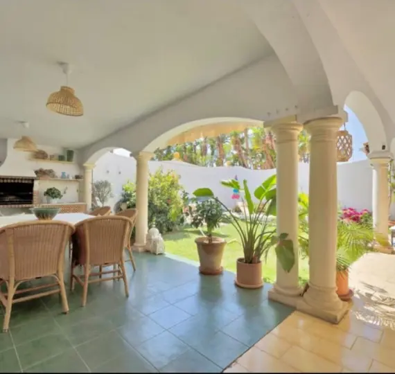 Долгосрочная аренда дома на две семьи в San Pedro de Alcántara