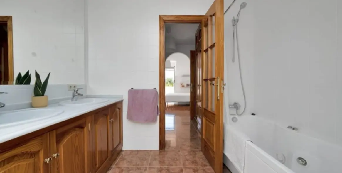 Долгосрочная аренда дома на две семьи в San Pedro de Alcántara 30