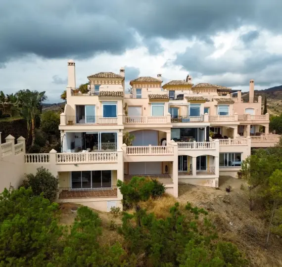 Long-term rent of semi-detached house in Elviria