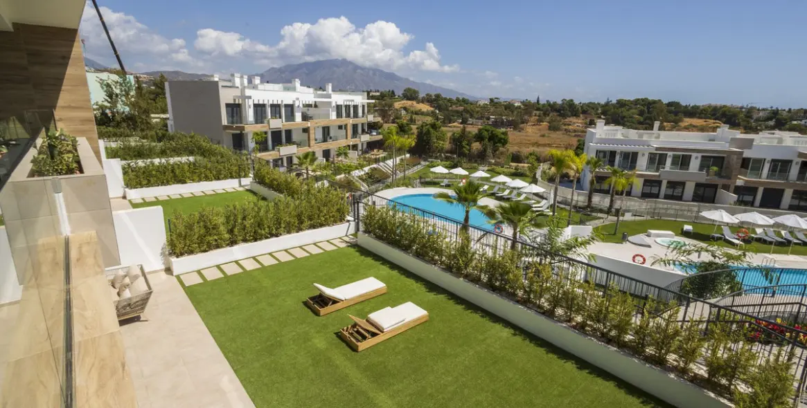 Долгосрочная аренда апартаментов на среднем этаже в Atalaya 1