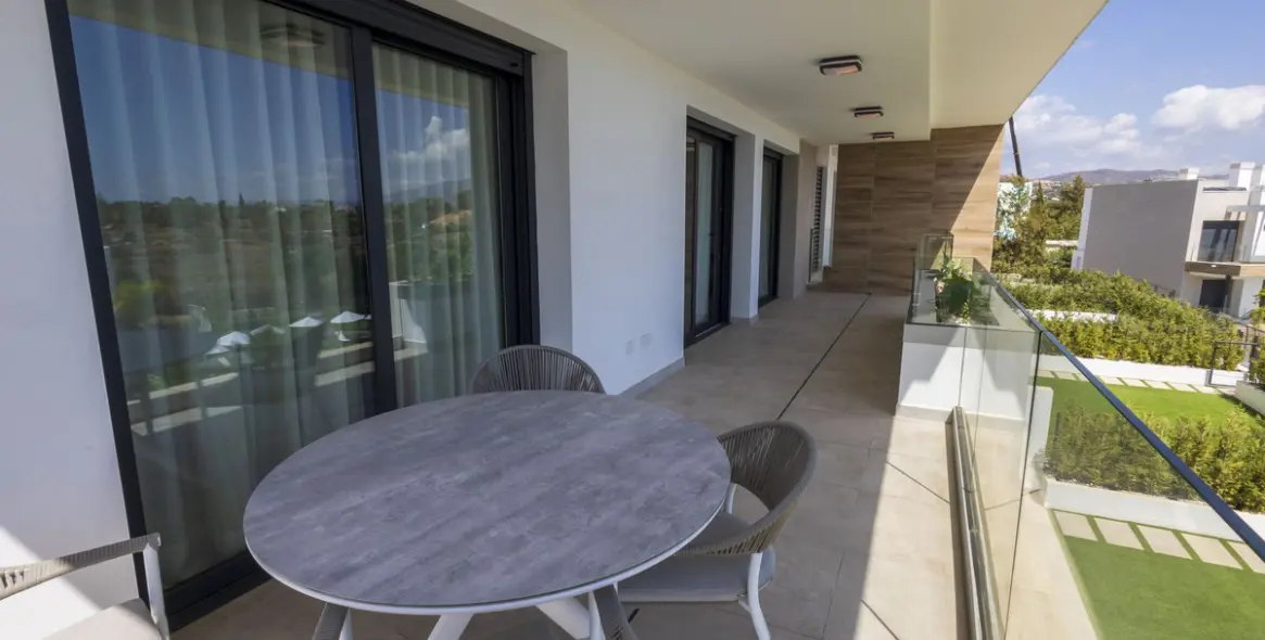 Долгосрочная аренда апартаментов на среднем этаже в Atalaya 3