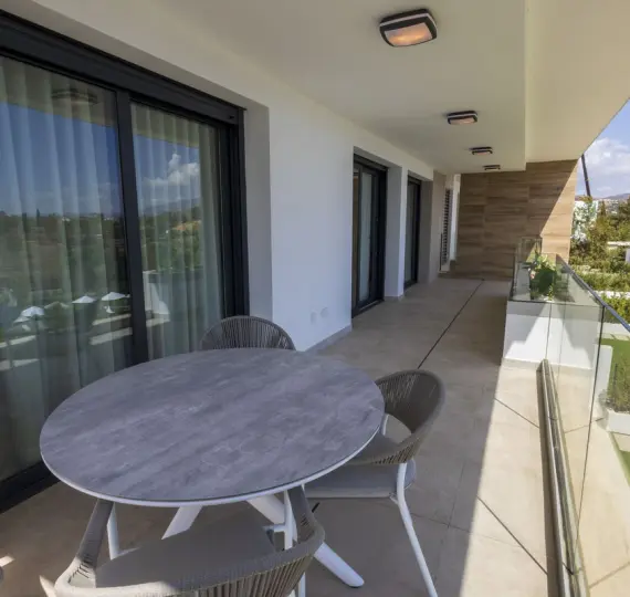 Долгосрочная аренда апартаментов на среднем этаже в Atalaya