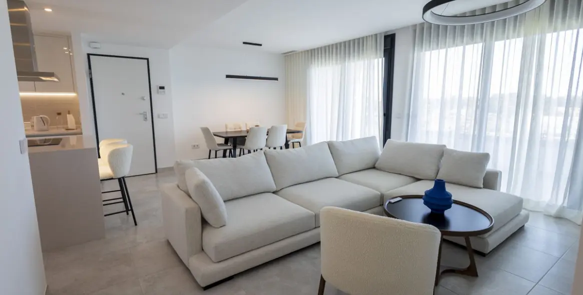 Долгосрочная аренда апартаментов на среднем этаже в Atalaya 5