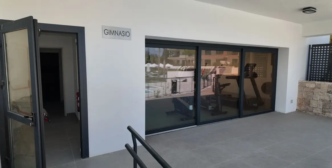 Долгосрочная аренда апартаментов на среднем этаже в Atalaya 25