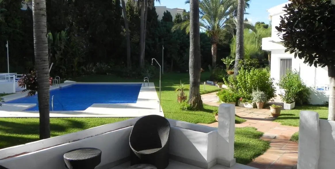Long-term rent of ground floor apartment in Puerto Banús 1