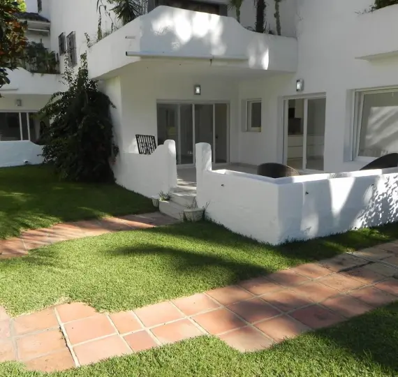 Long-term rent of ground floor apartment in Puerto Banús