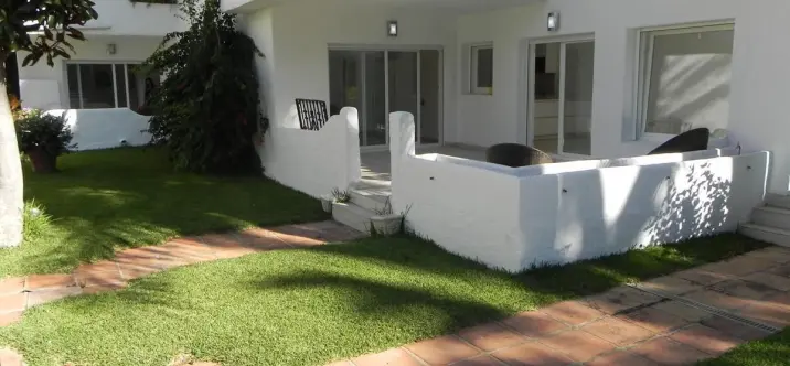 Long-term rent of ground floor apartment in Puerto Banús 1