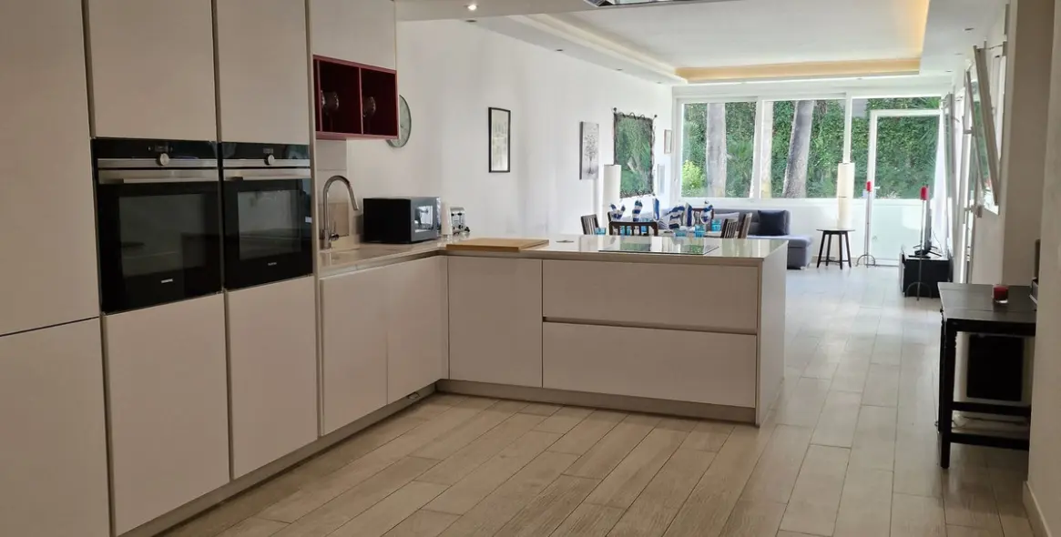 Long-term rent of ground floor apartment in Puerto Banús 4