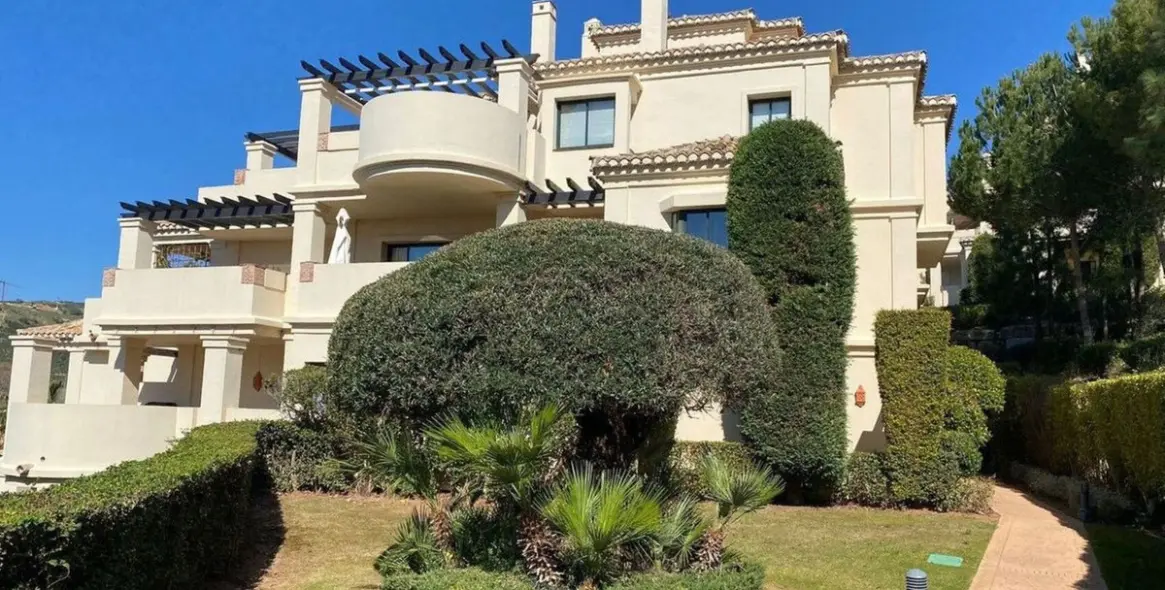 Long-term rent of penthouse duplex in Benahavís 9