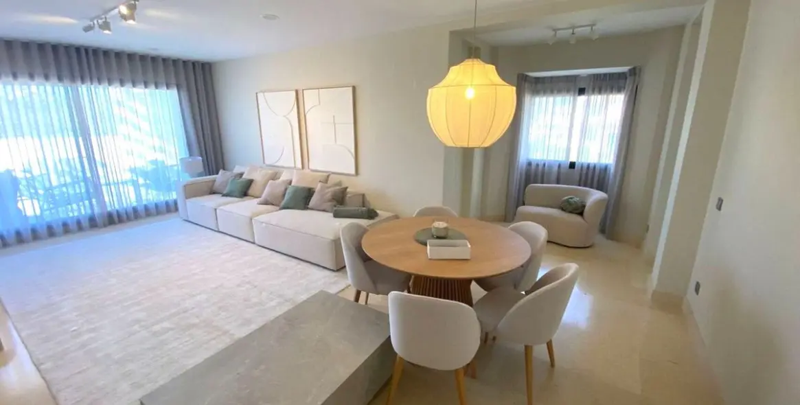 Long-term rent of penthouse duplex in Benahavís 13