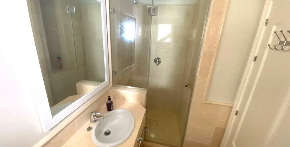 Long-term rent of penthouse duplex in Benahavís 17