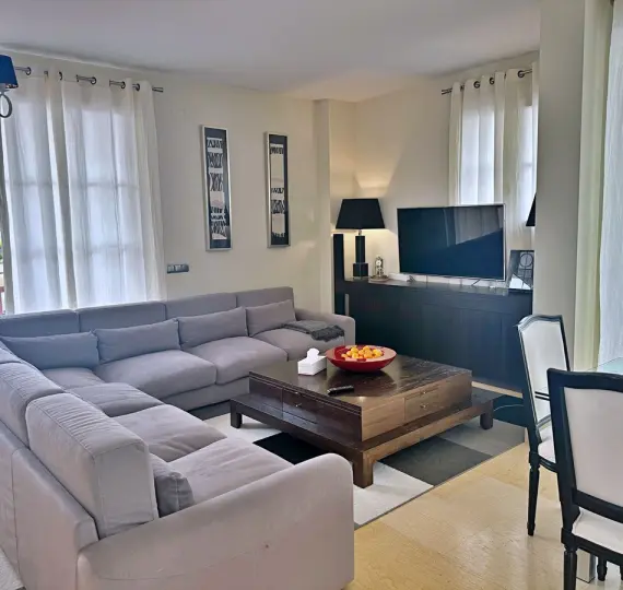 Long-term rent of detached villa in Selwo