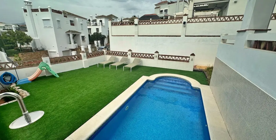 Долгосрочная аренда  отдельно стоящей виллы в Selwo 7