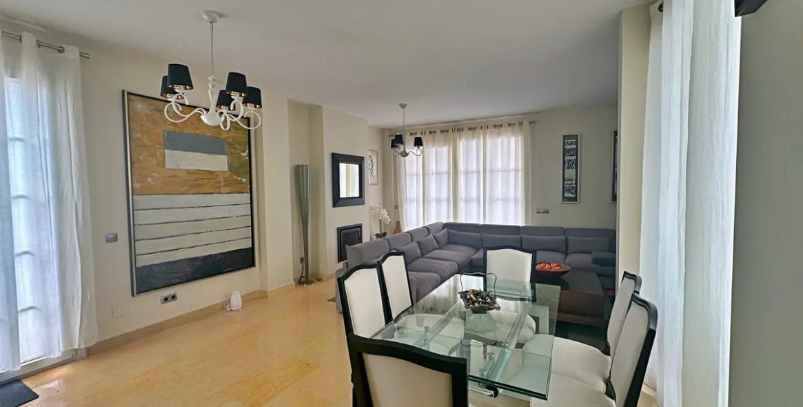 Долгосрочная аренда  отдельно стоящей виллы в Selwo 12