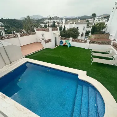 Long-term rent of detached villa in Selwo