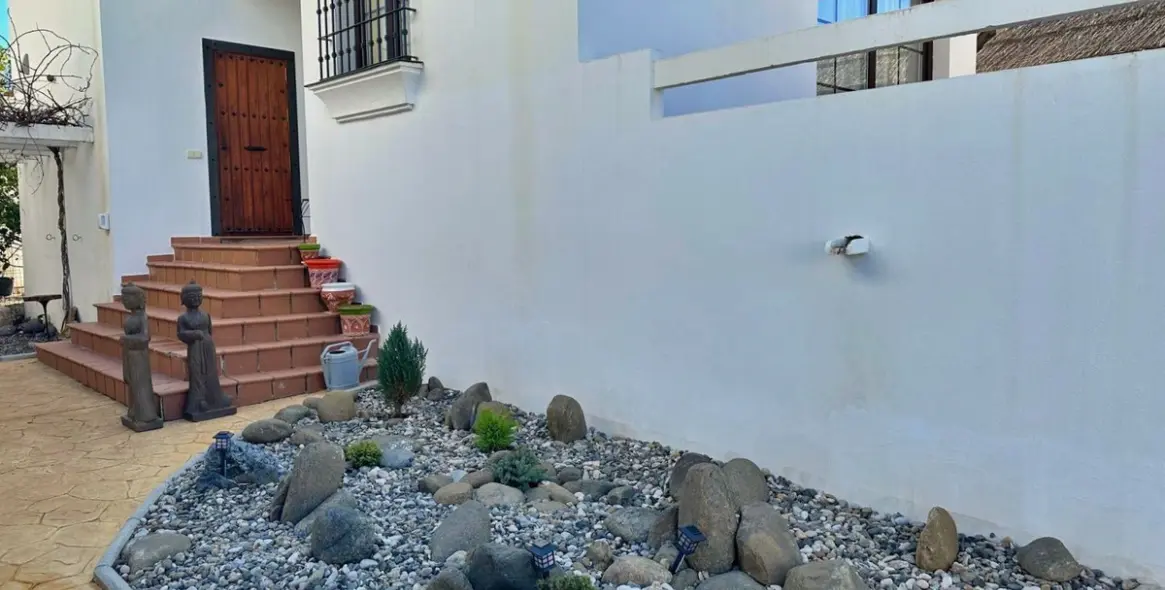 Short-term rent of detached villa in Selwo 36