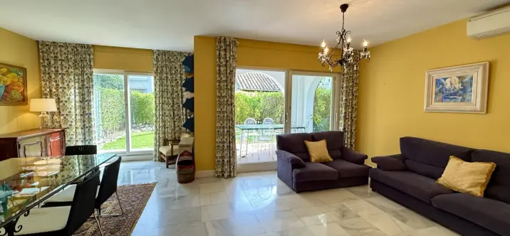 Long-term rent of semi-detached house in The Golden Mile 4