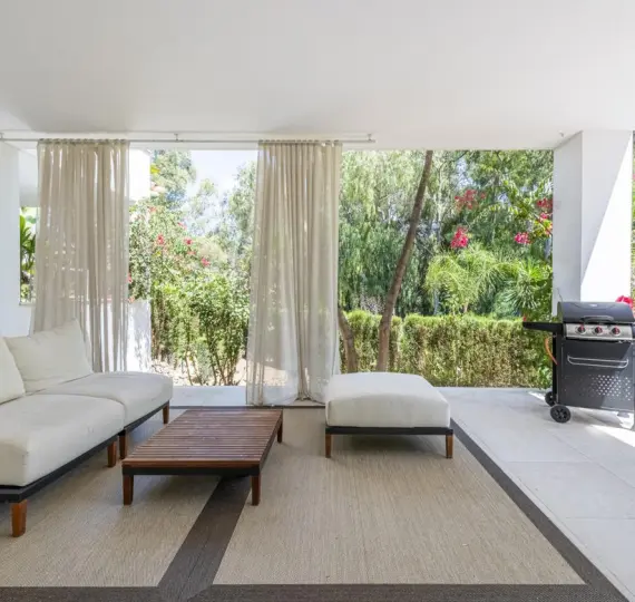 Ground floor apartment R5179861