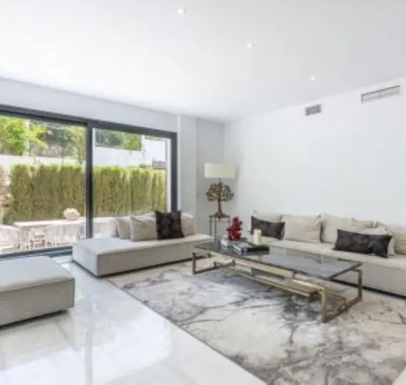 Ground floor apartment R5179861