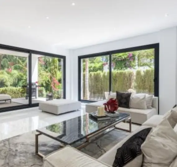 Ground floor apartment R5179861