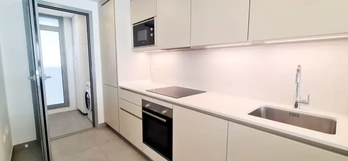 Long-term rent of middle floor apartment in Elviria 2