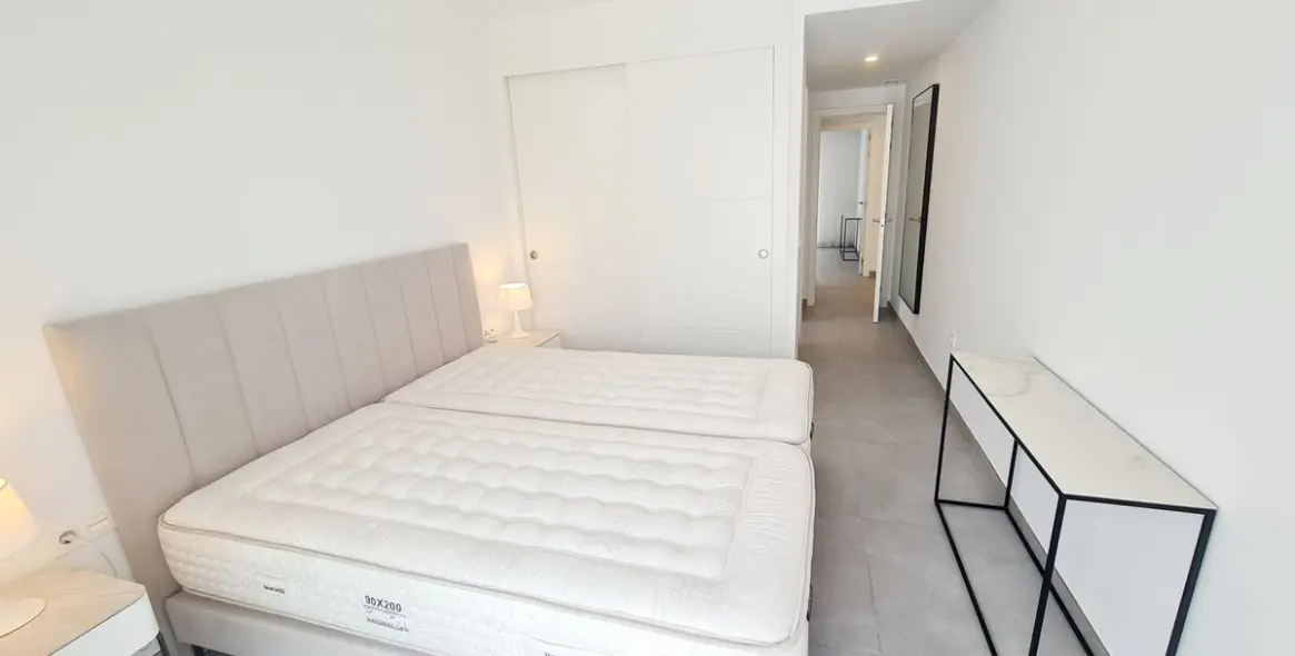 Long-term rent of middle floor apartment in Elviria 7