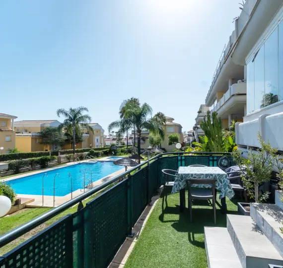 Долгосрочная аренда апартаментов на первом этаже в Cabopino