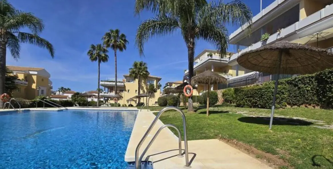 Долгосрочная аренда апартаментов на первом этаже в Cabopino 25