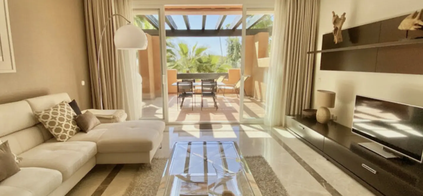 Long-term rent of middle floor apartment in Nueva Andalucía 0