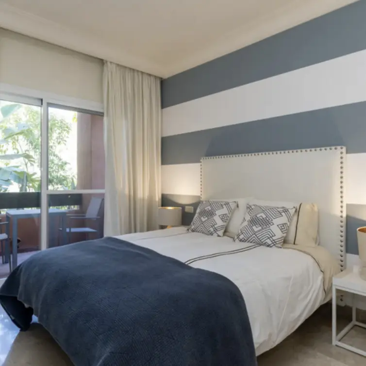 Long-term rent of middle floor apartment in Nueva Andalucía