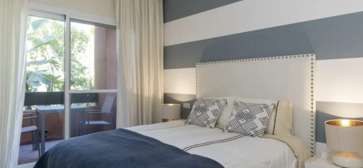 Long-term rent of middle floor apartment in Nueva Andalucía 1