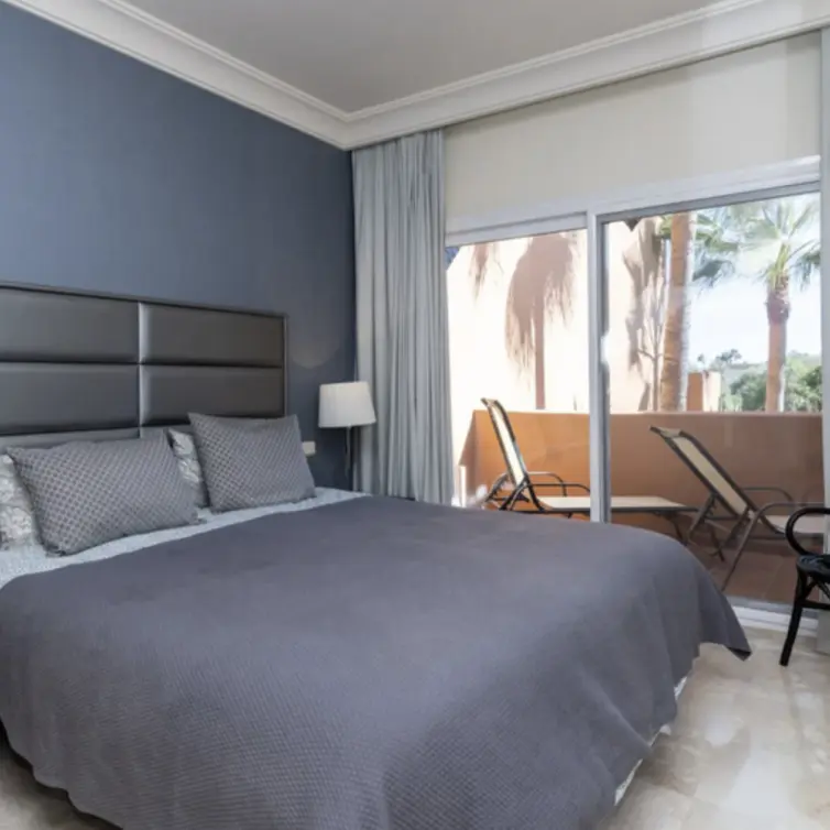 Long-term rent of middle floor apartment in Nueva Andalucía