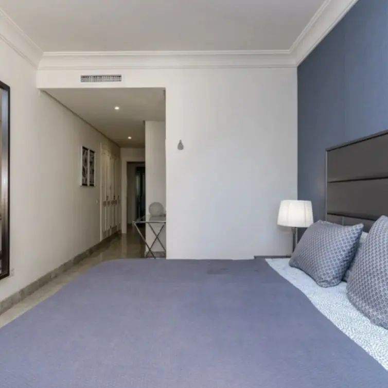 Long-term rent of middle floor apartment in Nueva Andalucía